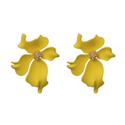 UR new flower earring...