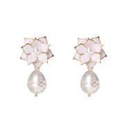 ( white) Pearl earrin...