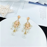 ( gold )tassel earrin...