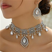 occidental style fashion medium noble wind retro hollow temperament exaggerating woman necklace earrings set