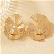 ( Gold) fashion earri...