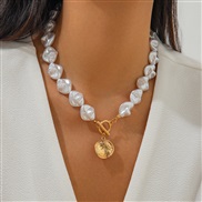 ( 3  necklace Gold 68...