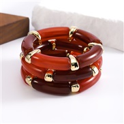 ( red Bracelet)splice...