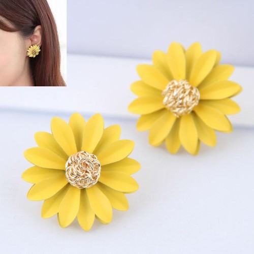 occidental style fashion Metal chrysanthemum temperament ear stud