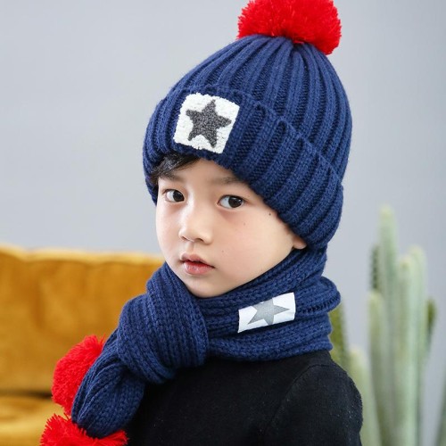 two child woolen lovely Five-pointed star child Winter child