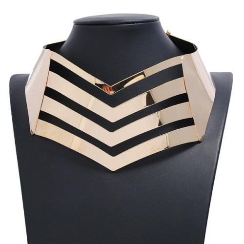 Metal textured multilayerV clavicle chain exaggerating woman Collar  Metal necklace