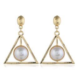 lady earrings exaggerating Street Snap wind Pearl triangle earring