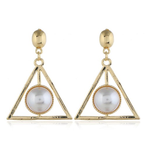 lady earrings exaggerating Street Snap wind Pearl triangle earring