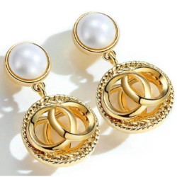 ins fashion earrings palace wind Pearl earrings woman ear stud Korea personali..
