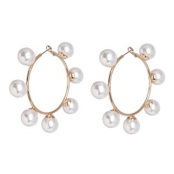 Korea big temperament retro circle Pearl earrings woman brief fashion creative..