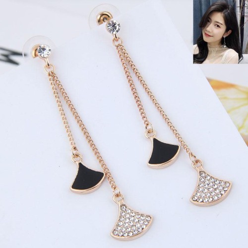 fine  Korean style fashion sweet triangle personality temperament ear stud