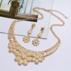  occidental style exaggerating fashion brief hollow flowers pattern necklace e..