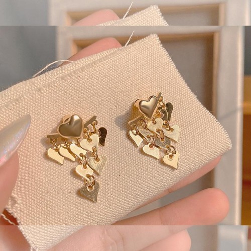 Metal love tassel earrings fashion personality ear stud woman temperament high Earring