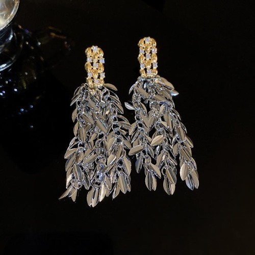  gold zircon long style tassel earrings Metal wind earring samll fashion tren
