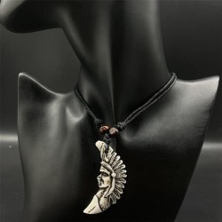 necklace necklace manins head wind