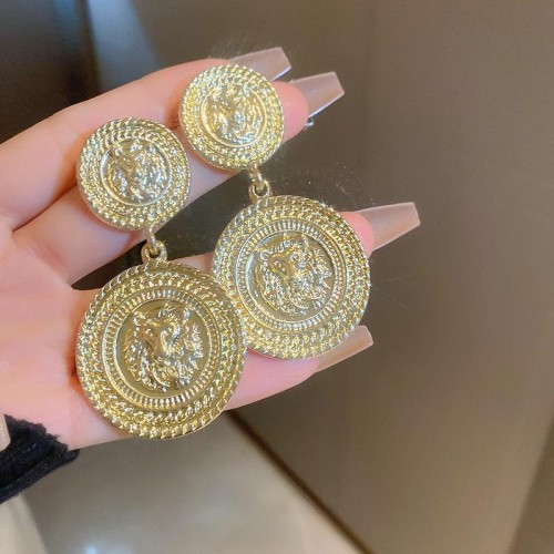 medium Metal lion head Round silver earrings retro palace wind temperament exaggerating 