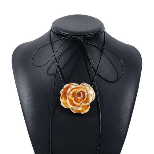 occidental style three-dimensional Alloy flowers necklace  retro elegant belt wind chainnecklace