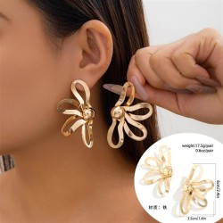 occidental style brief flowers pendant Collar woman personality Metal hollow b..