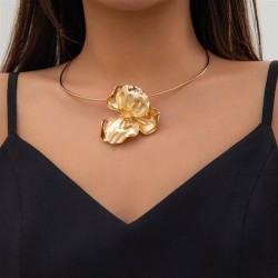 occidental style  exaggerating three-dimensional Metal flowers Collar  persona..