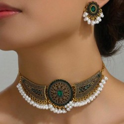 fashion retro medium noble wind flash diamond wings exaggerating woman necklac..