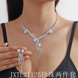 Rhinestone Pearl all-Purpose claw chain necklace earrings two necklace set