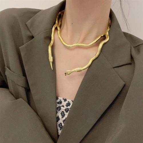 haifu tudio   black opening Modeling snake necklace Collar