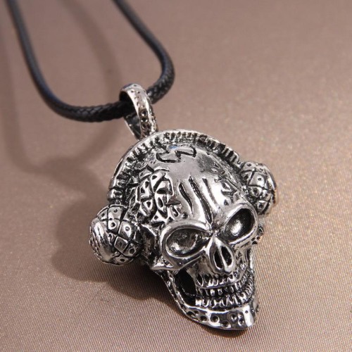 European and American Fashion Halloween Funny Retro Spider Men Necklace