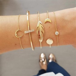 occidental style wind embed Rhinestone personality feather bracelet Round open..