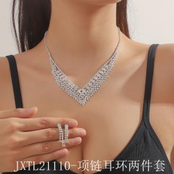  occidental style fully-jewelled Rhinestone necklace earrings clavicle chain e..