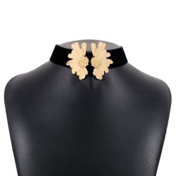 occidental style samll retro flowers chain  velvet enamel personality clavicle..