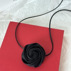  retro pure wind handmade surface rose necklace leather belt clavicle chain Co..