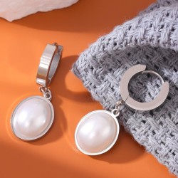 fashion concise Oval Pearl titanium steel temperament lady buckle earring