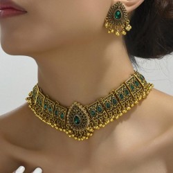 fashion retro medium wind flash diamond peacock Modeling drop temperament exag..