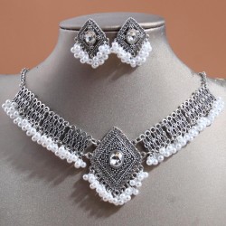 1 fashion retro rhombus diamond exaggerating necklace earring set