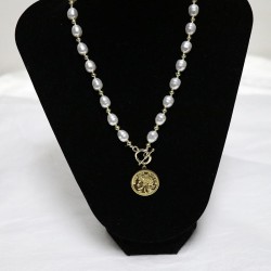 brief retro high Pearl coin pendant necklace fashion temperament clavicle chai..