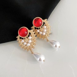 occidental style retro palace wind drop Pearl earrings customs samll exaggerat..