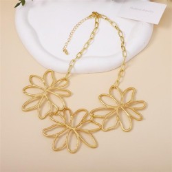  retro Irregular exaggerating petal flowers necklace occidental style all-Purp..