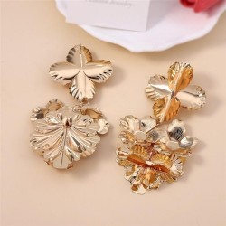  Metal three-dimensional exaggerating flowers earring   trend Street Snap pers..