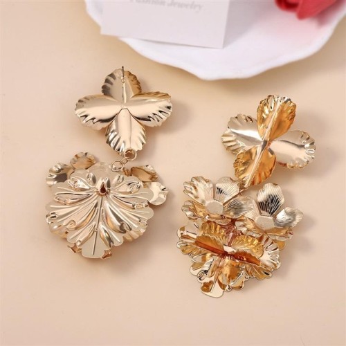  Metal three-dimensional exaggerating flowers earring   trend Street Snap personality retro Earring