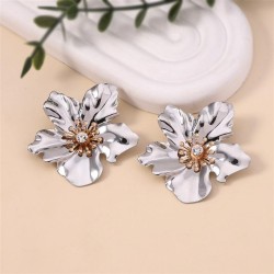 Metal diamond flowers creative ear stud occidental style exaggerating fashion..