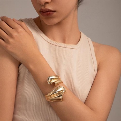 occidental style Metal textured Irregular opening bangle woman punk surfaceracelet