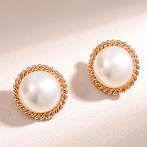 fine  fashion sweetOL Pearl Round personality woman ear stud