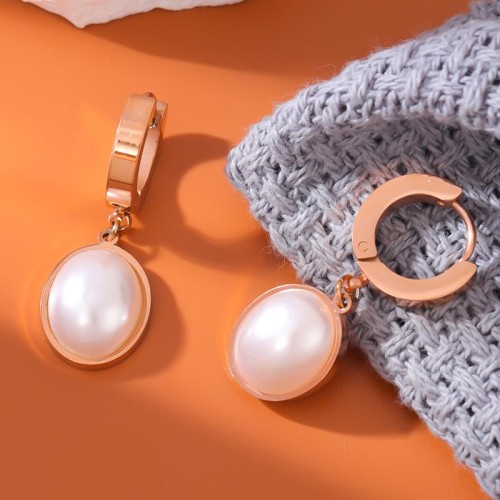 fashion concise Oval Pearl titanium steel temperament lady buckle earring