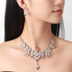 fashion medium noble wind shine peacock temperament exaggerating woman necklac..