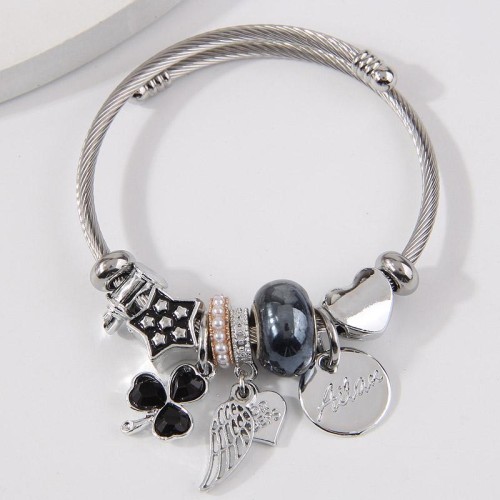 fashion concise all-Purpose flash diamond three clover more elements pendant woman temperament bangle