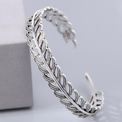 fashion retro hollow leaves temperament lady bangle