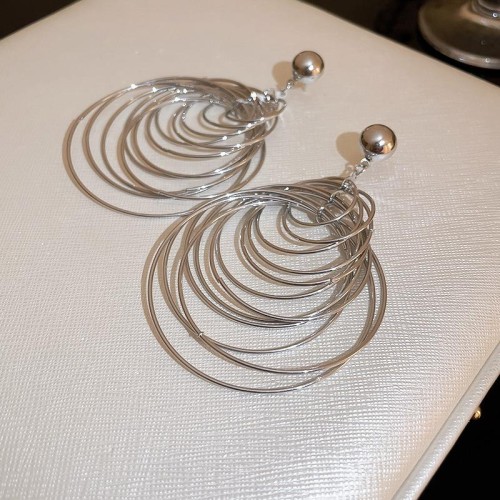 Metal wind circle earrings fashion personality high ear stud earring occidental style exaggerating atmospheri