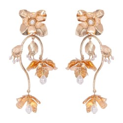Alloy flowers flowersza super wealthy ear stud Leaf tassel trend Street Snapin..