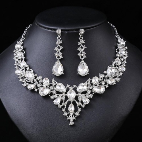 exaggerating retro necklace set woman luxurious crystal banquet clavicle chain
