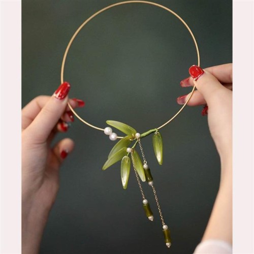 Acrylic Leaf Pearl tassel Collar samll fresh wind necklace woman